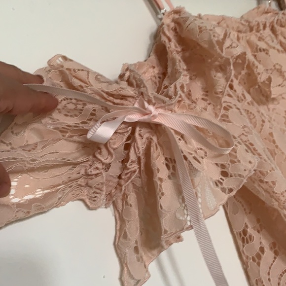 FOREVER 21 Lace Top - Picture 3 of 5